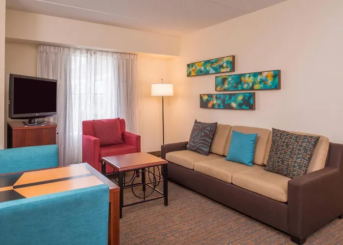 North Shore Hotel 4*