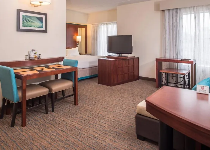 North Shore Hotel