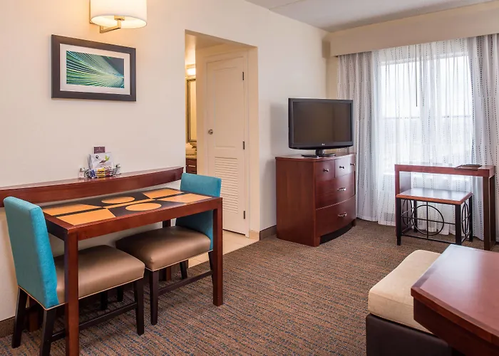 North Shore Hotel
