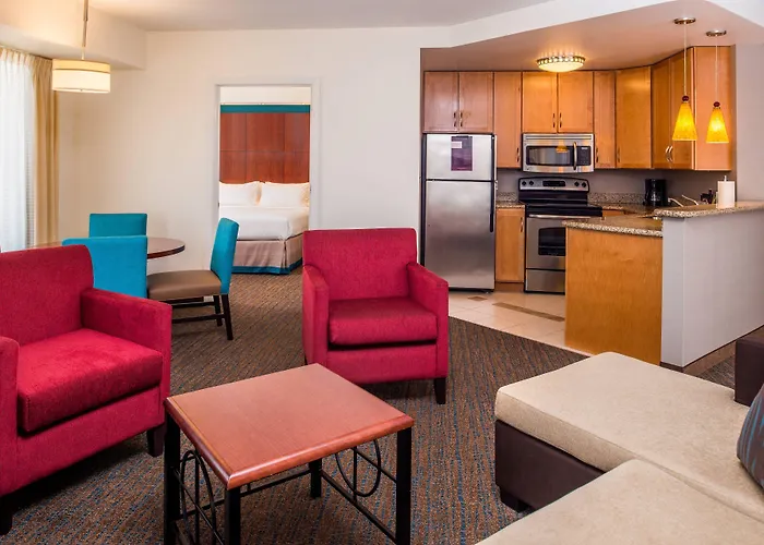 North Shore Hotel