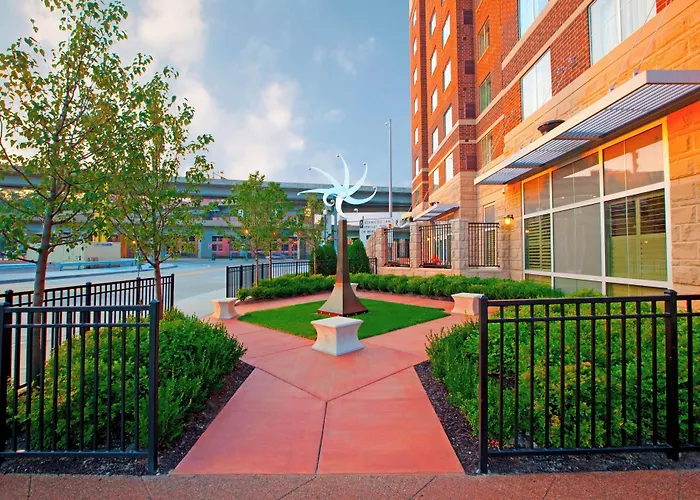 North Shore Hotel 4*