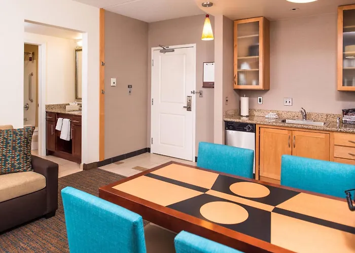 North Shore Hotel