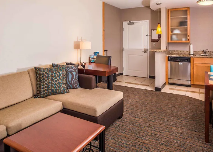 North Shore Hotel 4*